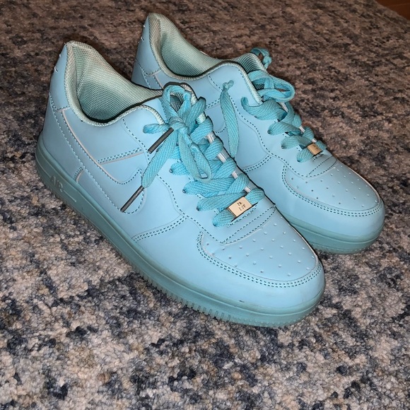 low top air force ones with strap